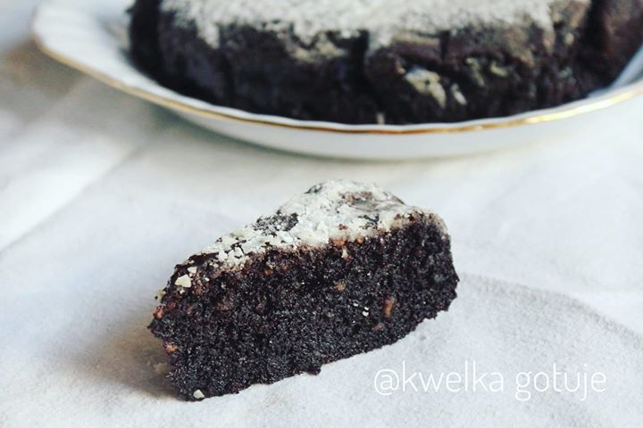 Orzechowo-kakaowe ciasto olejowe
