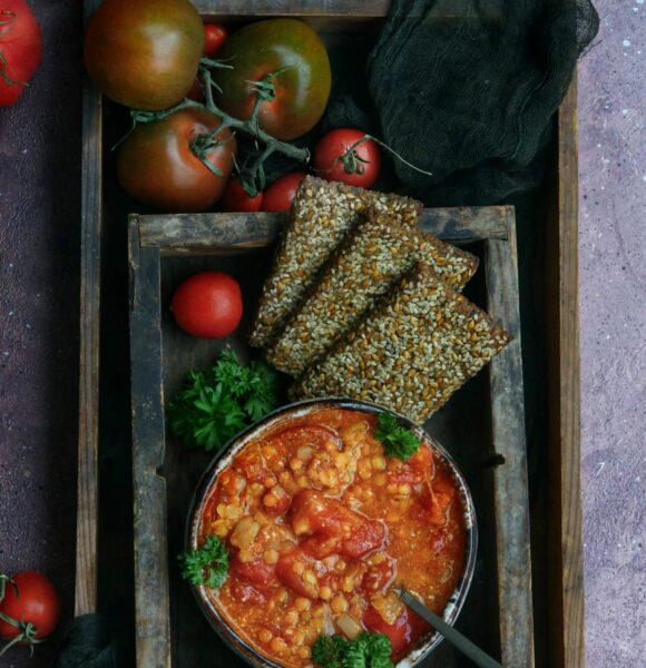 Pomidorowe curry z soczewicą