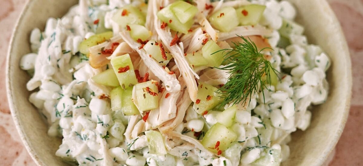 Sałatka z kurczakiem i serem wiejskim