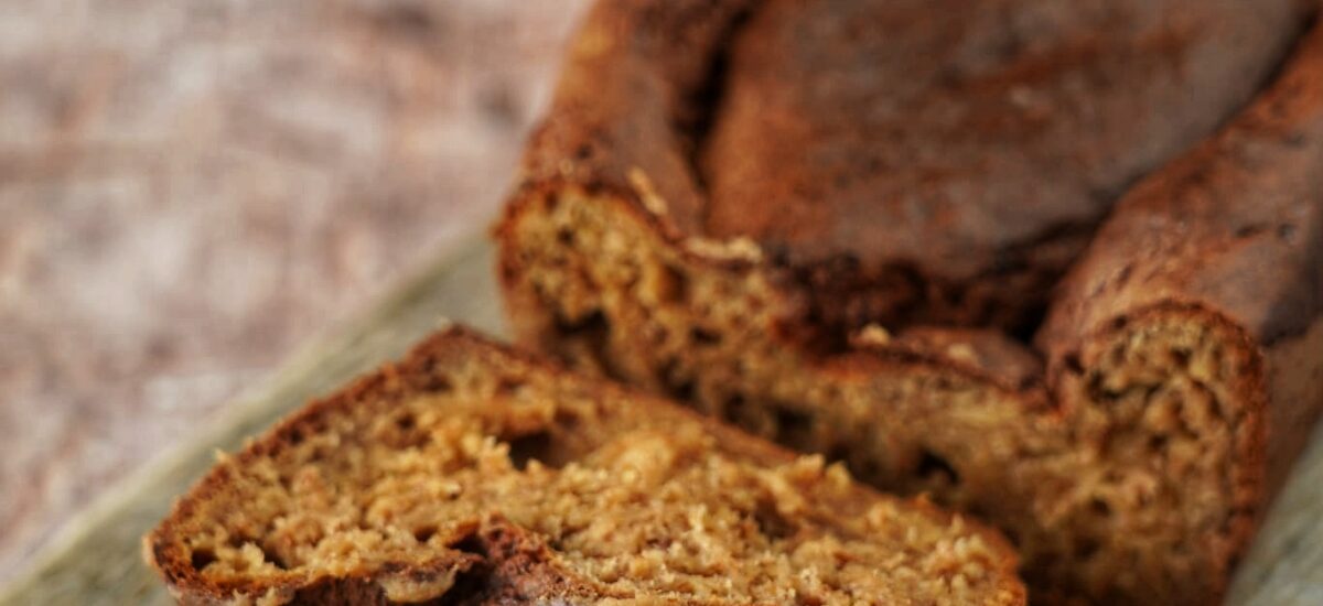 Chlebek bananowy na serku wiejskim